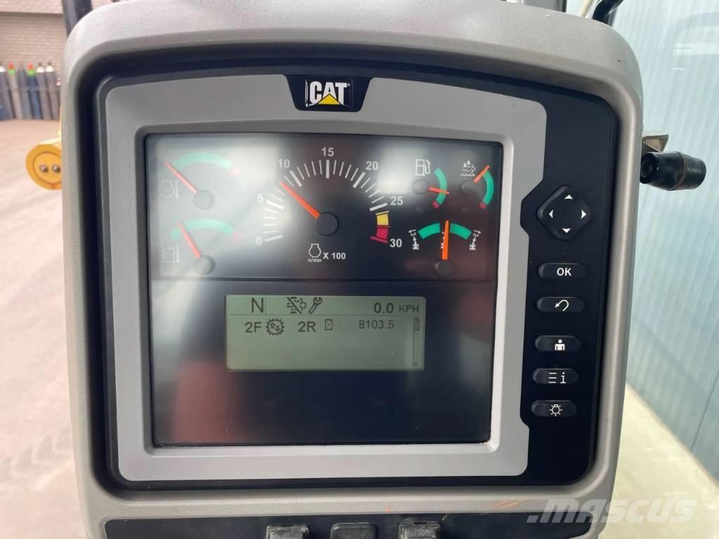 CAT 140M3 Greideriai