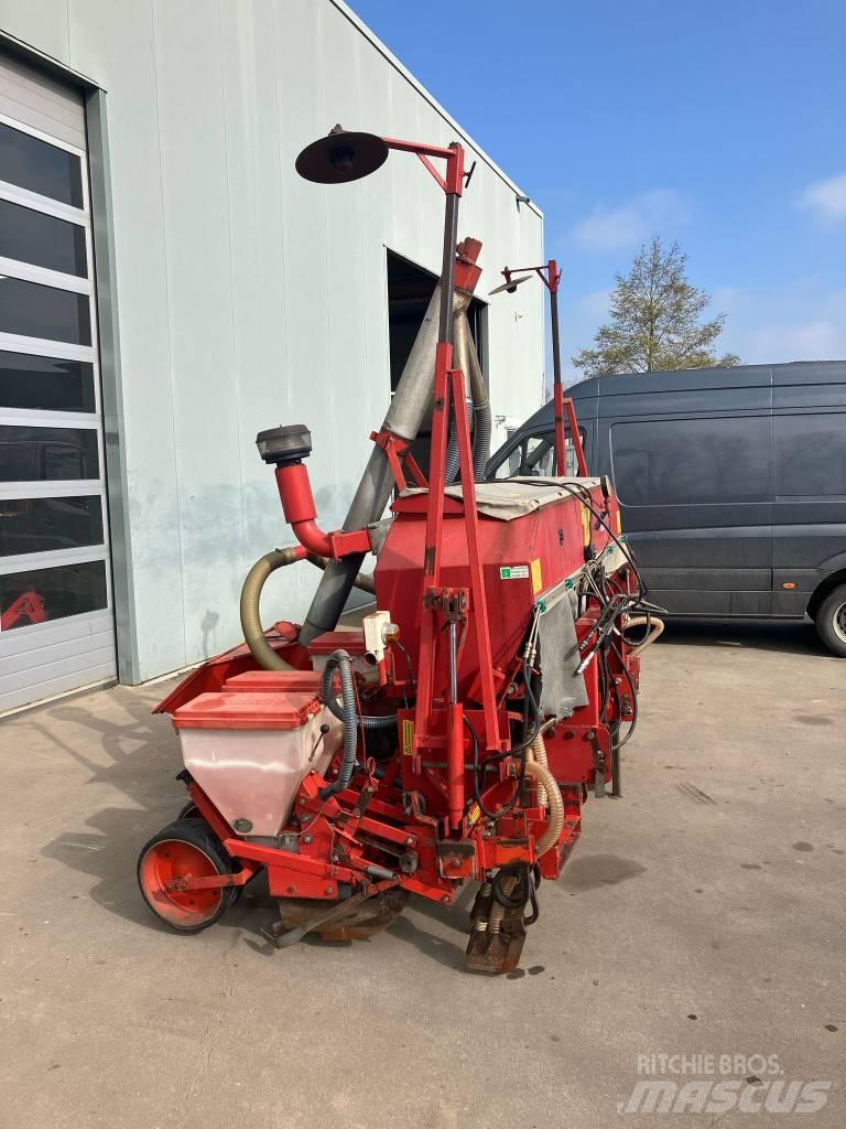 Becker Aeromat T 6 Tiksli sėjimo technika