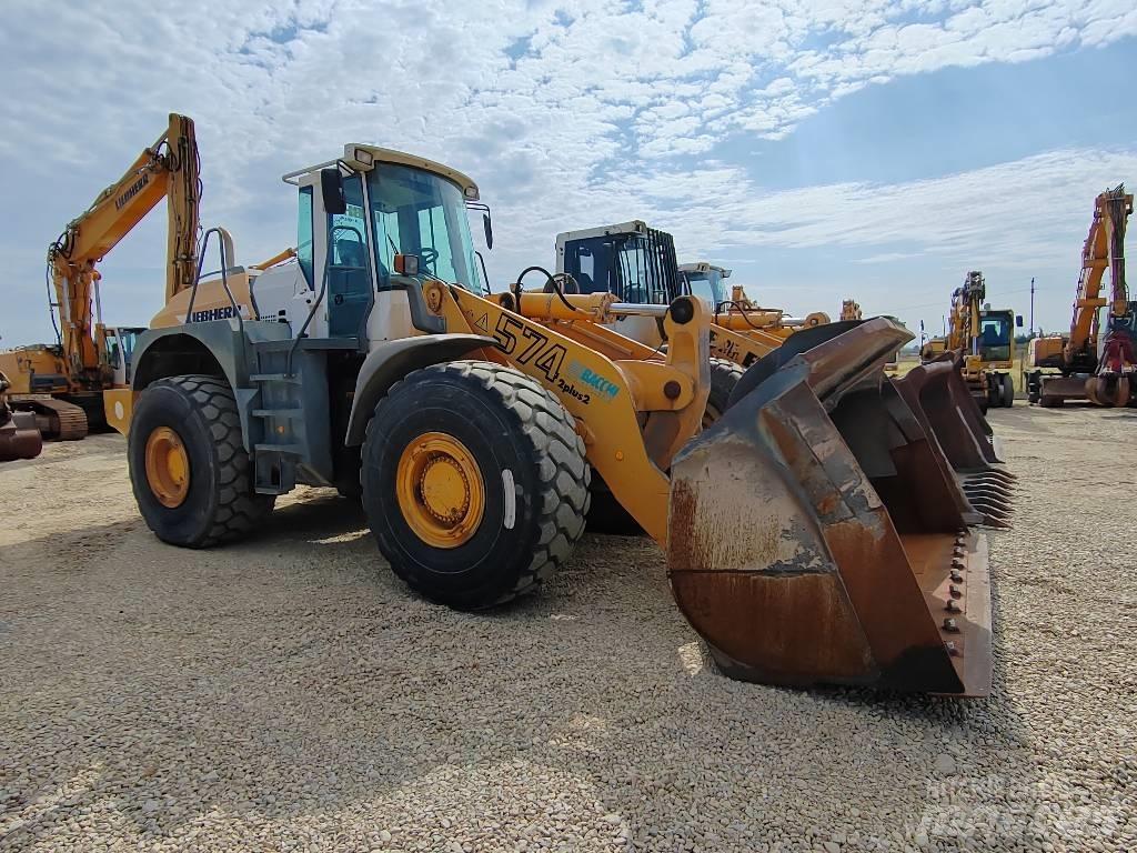 Liebherr 574 Naudoti ratiniai krautuvai