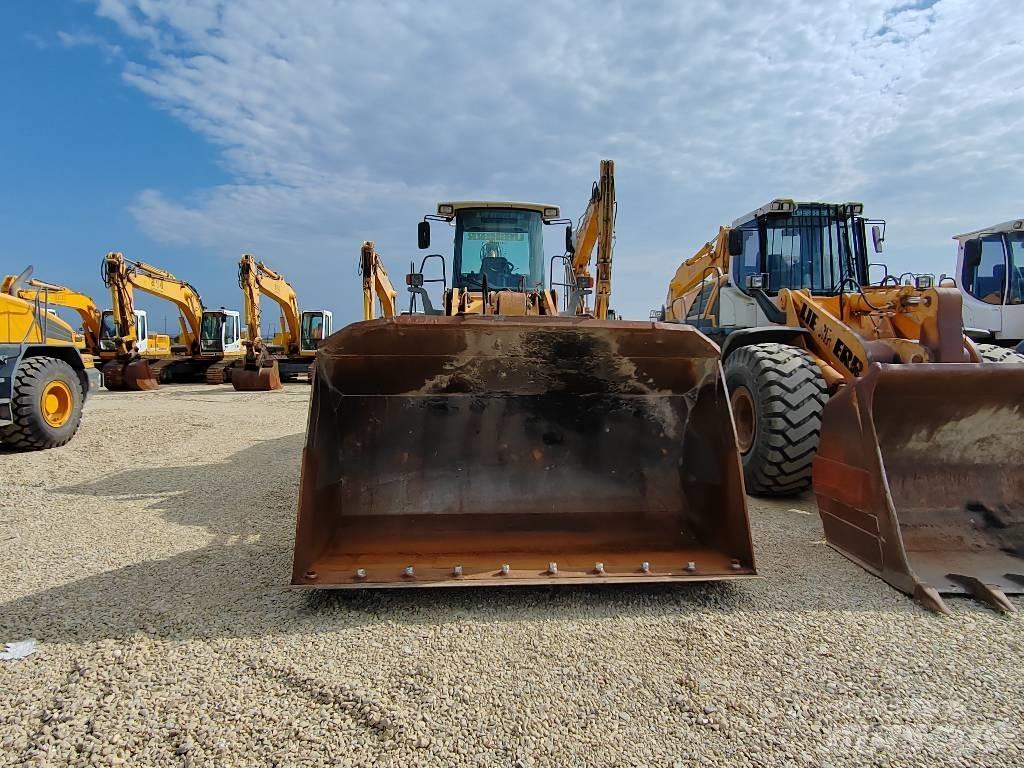 Liebherr 574 Naudoti ratiniai krautuvai