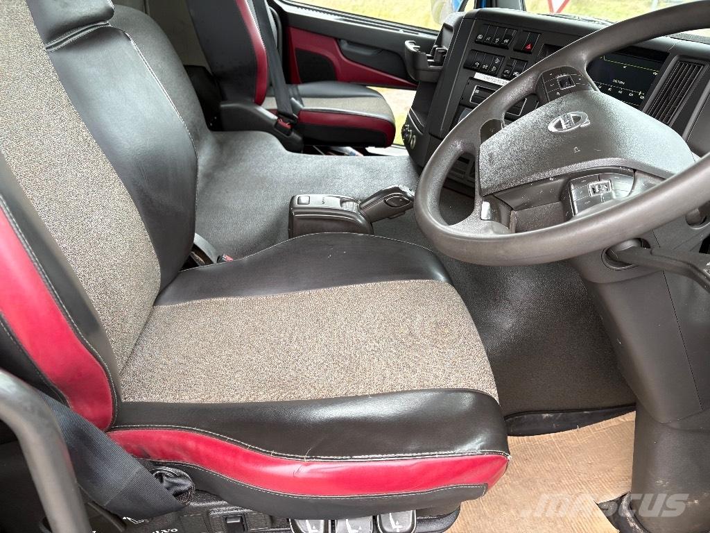 Volvo FMX 420 Savivarčių priekabų vilkikai