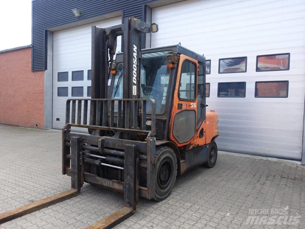 Doosan D 55 C-5 Dyzeliniai krautuvai