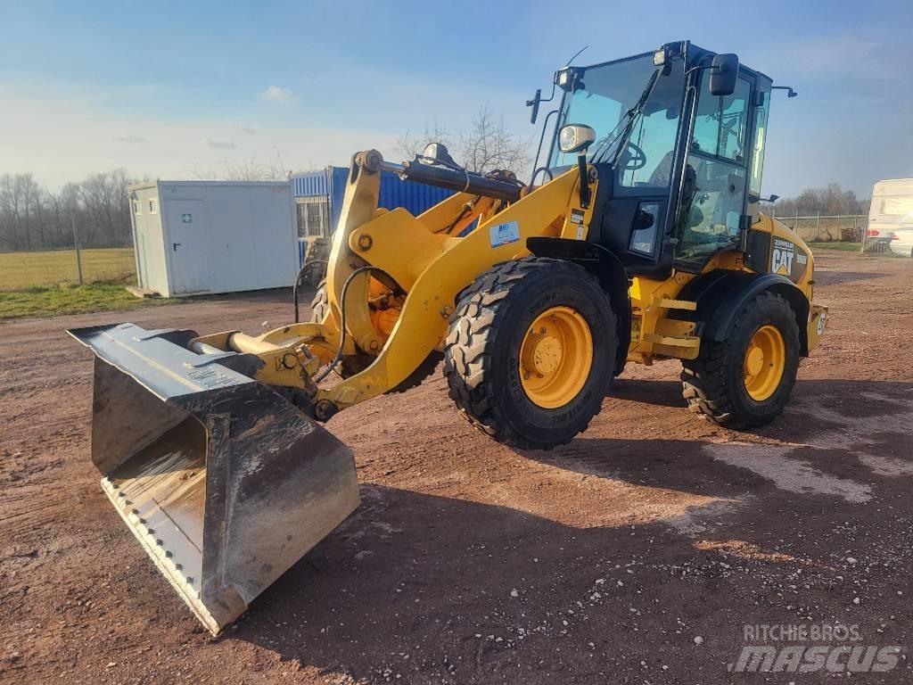 CAT 908 H Naudoti ratiniai krautuvai