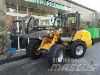 Volvo L25-B Naudoti ratiniai krautuvai