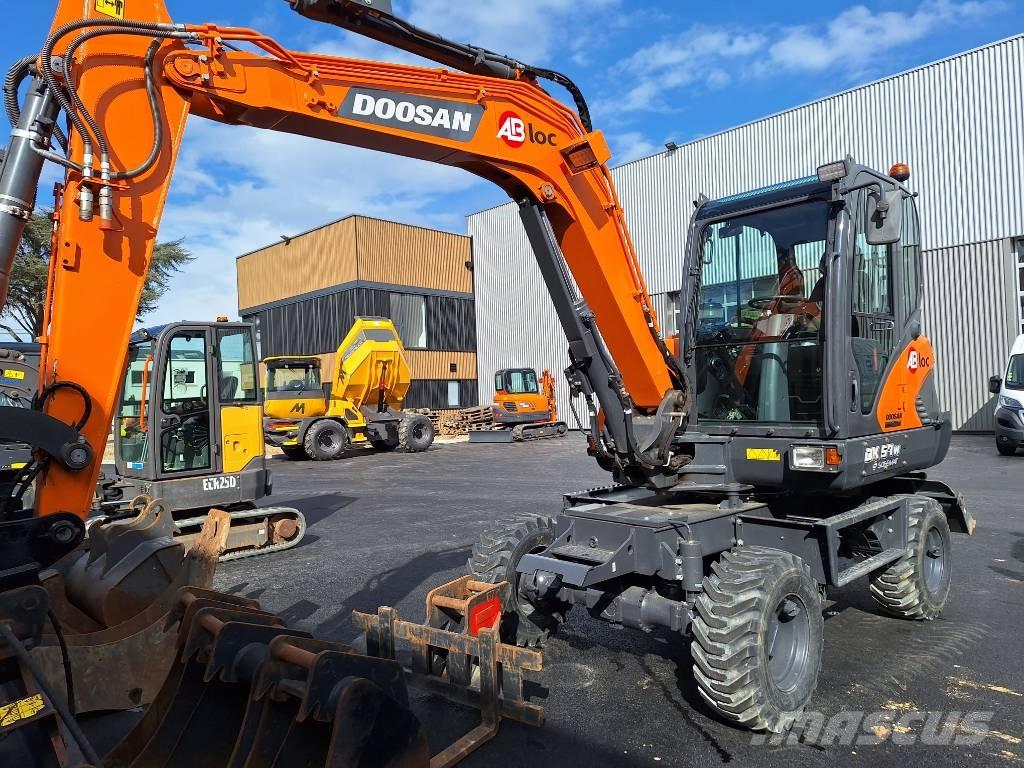 Doosan DX 57 W Ratiniai ekskavatoriai