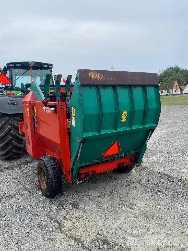 Kverneland KD832 Ryšulių smulkinimo, pjaustymo ir išvyniojimo įrenginiai