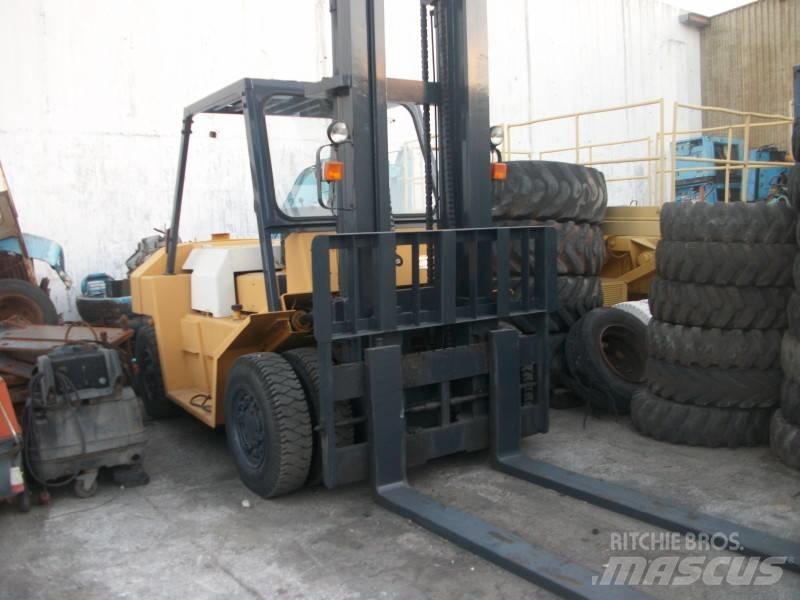 TCM FVD60Z5 Dyzeliniai krautuvai