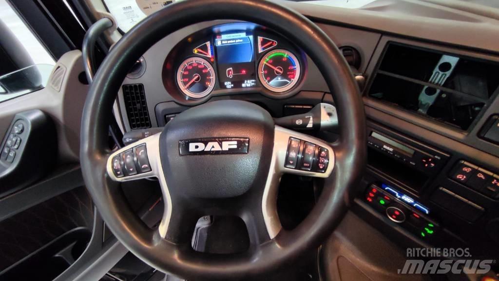 DAF XF 450 Priekabos su tentu