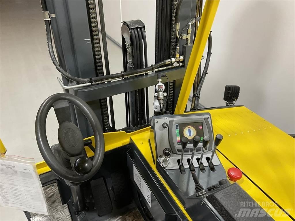 Combilift CBE3000 Šakiniai krautuvai su privažiavimu iš visų keturių pusių