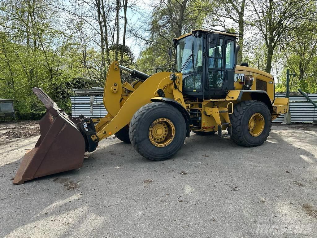 CAT 938M Naudoti ratiniai krautuvai