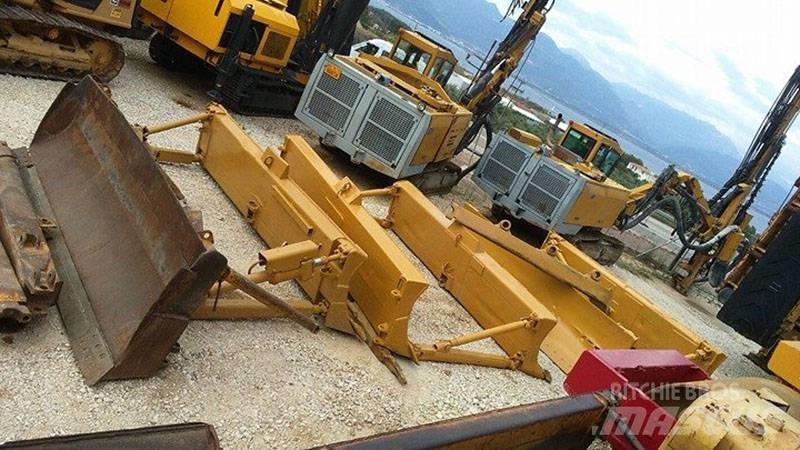 CAT D7E, D7F, D7G Peiliai
