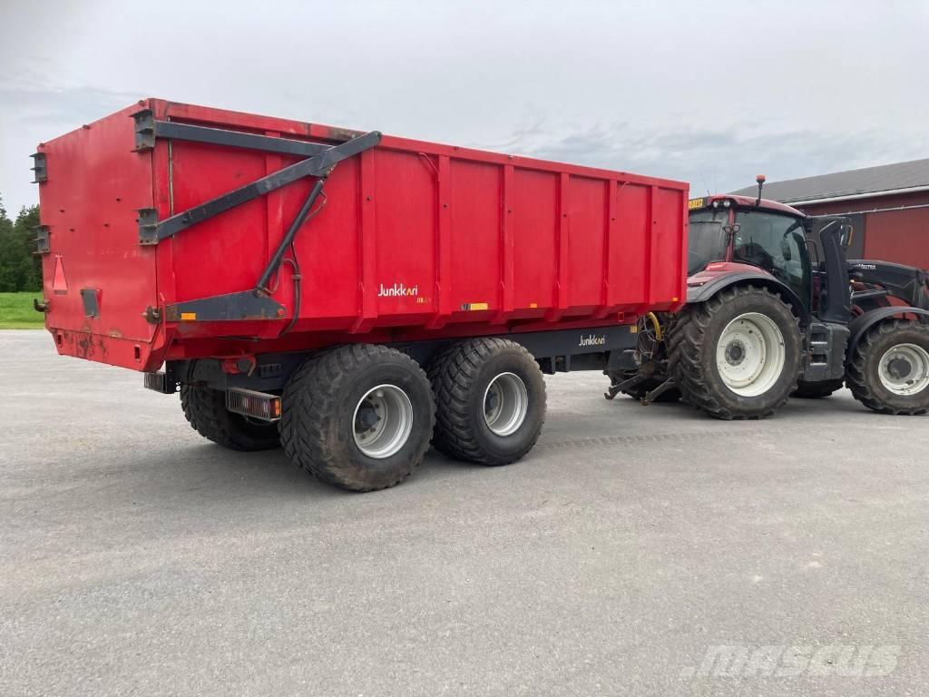 Junkkari J 18 Savivartės priekabos