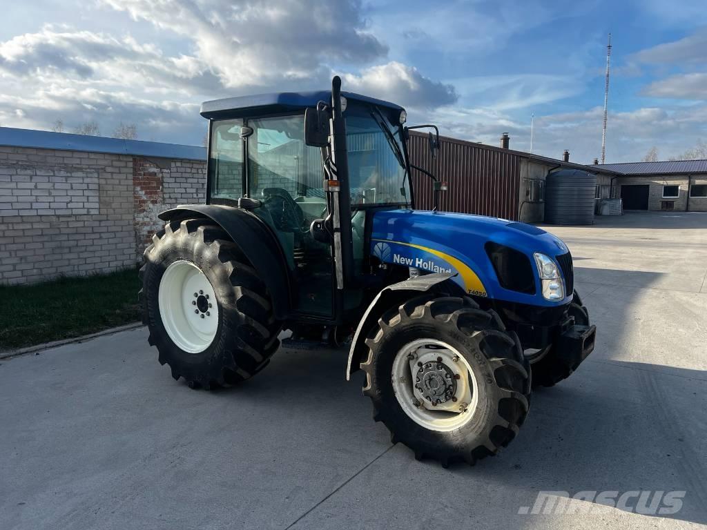 New Holland T 4050 Traktoriai