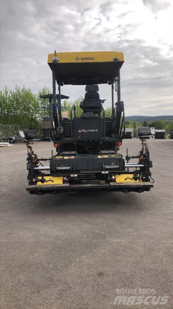 Bomag BF 300 P-2 Asfalto klotuvai