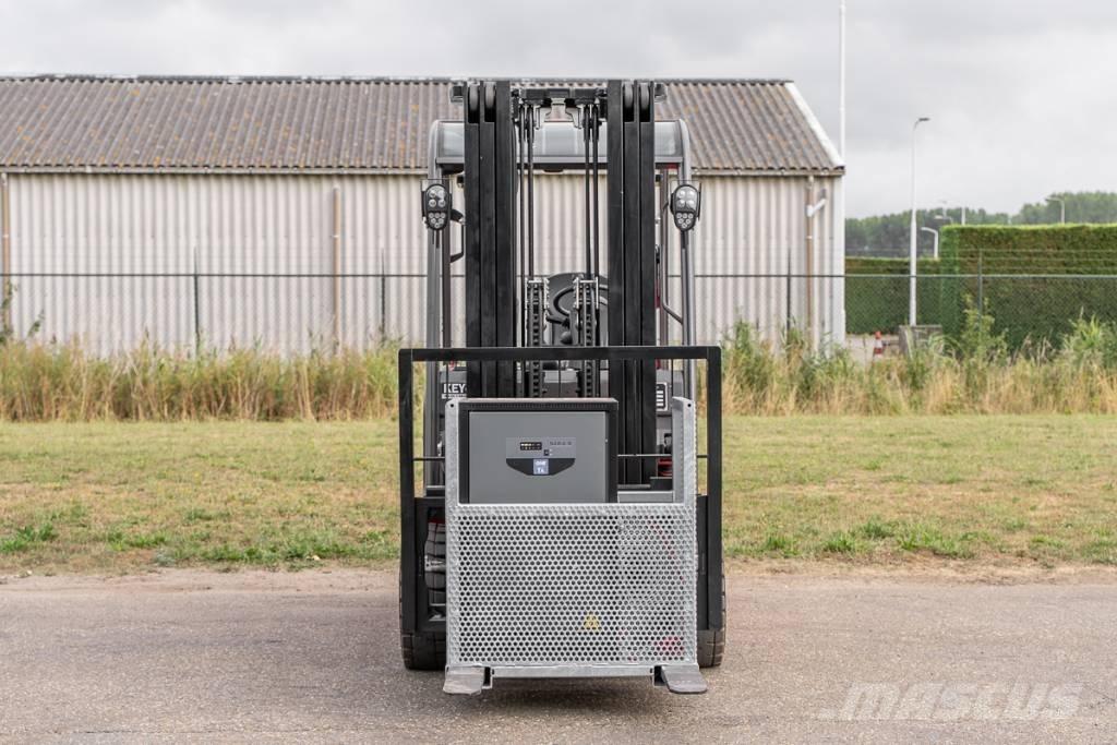 Manitou ME 430 Elektriniai šakiniai krautuvai