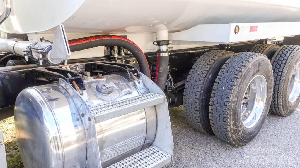 Peterbilt 579 Vandens sunkvežimiai