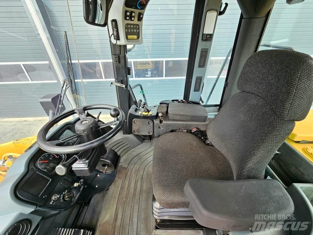 CAT 962 H Naudoti ratiniai krautuvai
