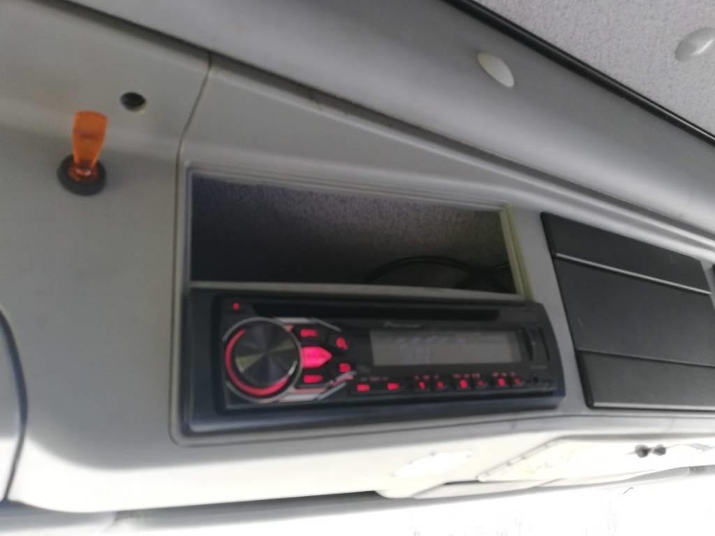 MAN 8.180 Sunkvežimiai su dengtu kėbulu
