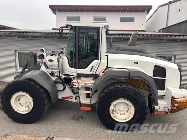Volvo Radlader L110H Naudoti ratiniai krautuvai