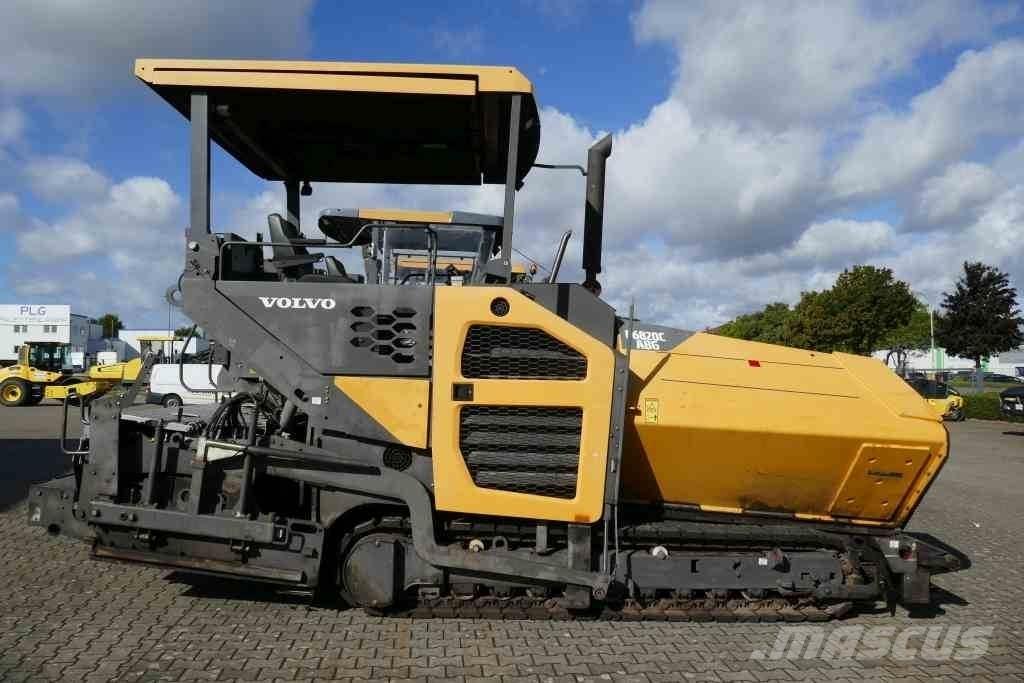 Volvo ABG P 6820  C Asfalto klotuvai