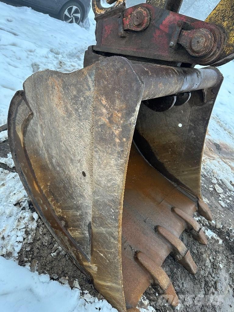 Furukawa 740 Vikšriniai ekskavatoriai