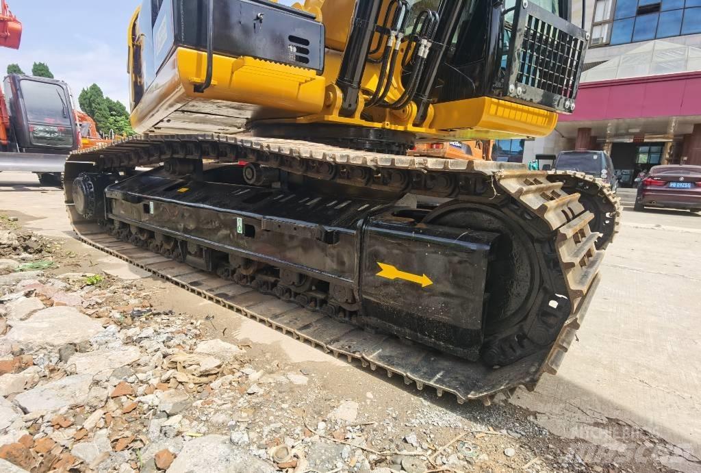 CAT 325D Vikšriniai ekskavatoriai