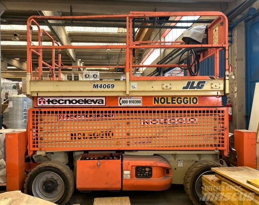 JLG M 4069 Žirkliniai keltuvai