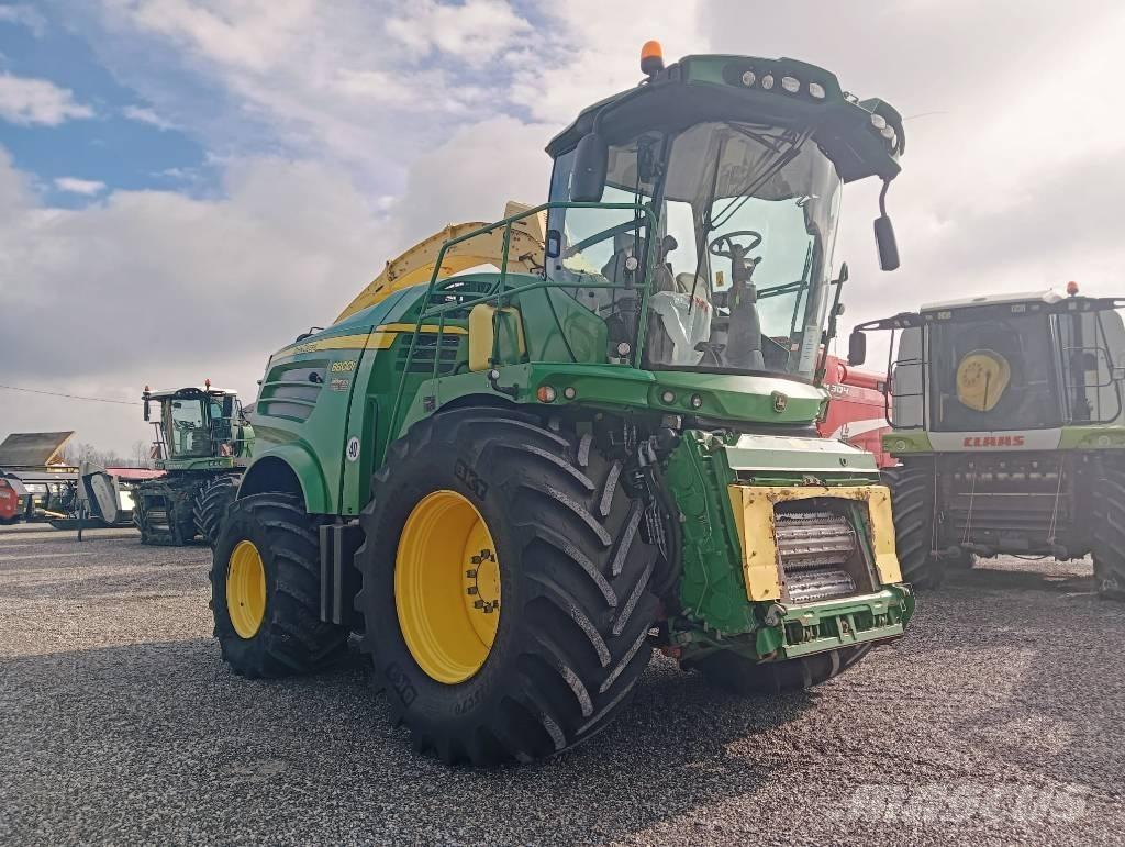 John Deere 8800 Pašarų ruošimo technika