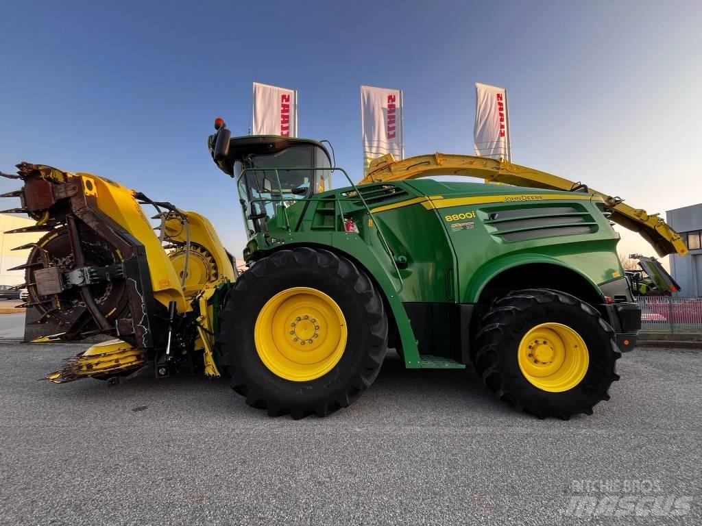 John Deere 8800 Pašarų ruošimo technika