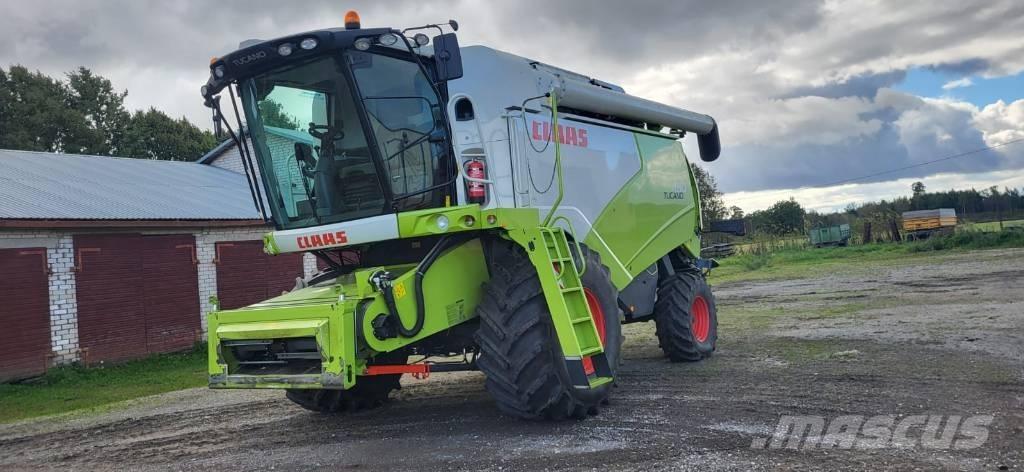 CLAAS Tucano 450 Derliaus nuėmimo kombainai