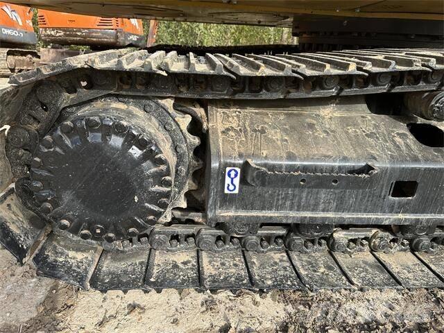 CAT 320D Vikšriniai ekskavatoriai