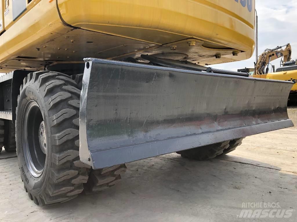 Komatsu PW160-8 Ratiniai ekskavatoriai
