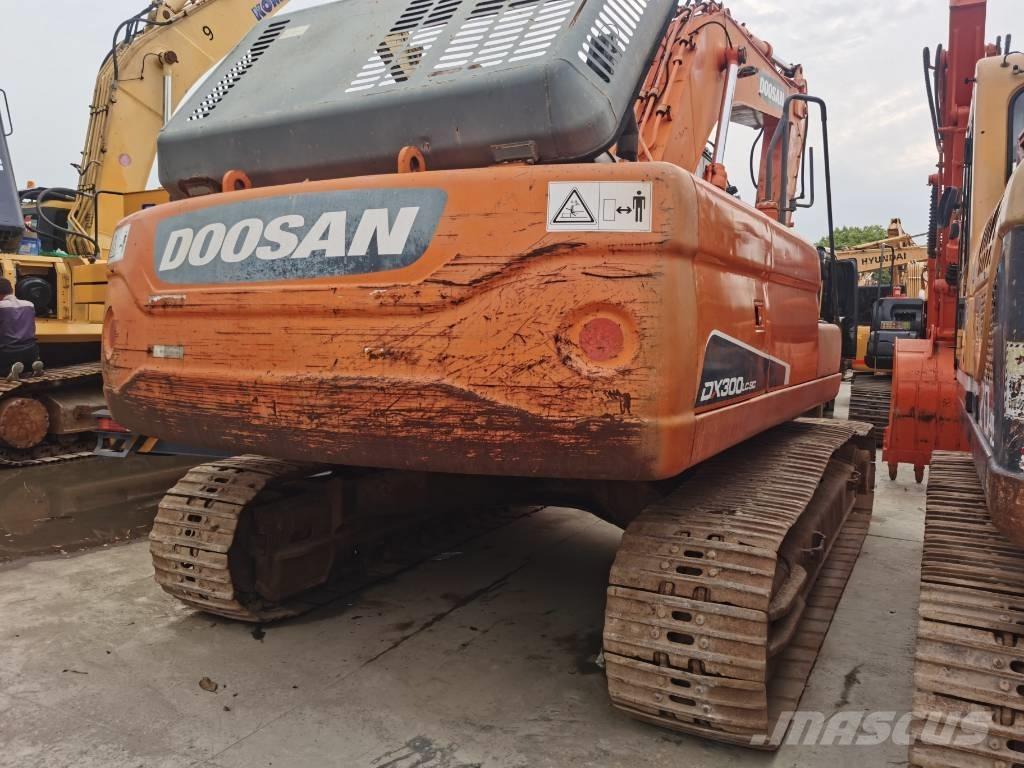 Doosan DX300LC-9C Vikšriniai ekskavatoriai