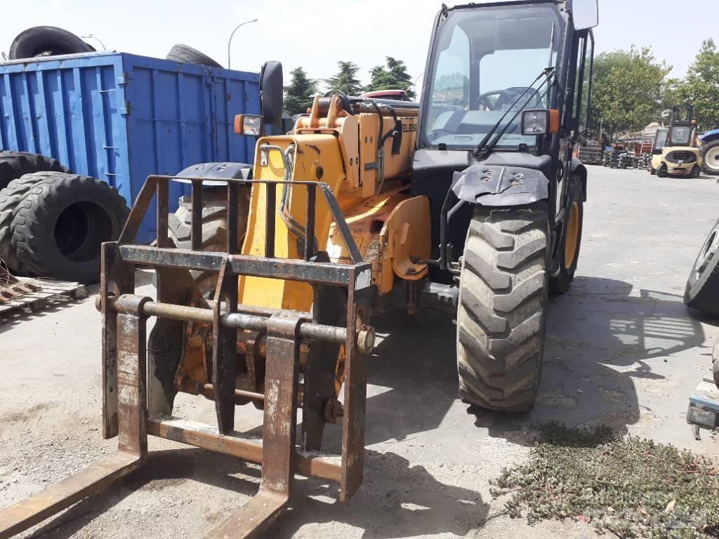 JCB 535-95 Teleskopiniai krautuvai žemės ūkiui