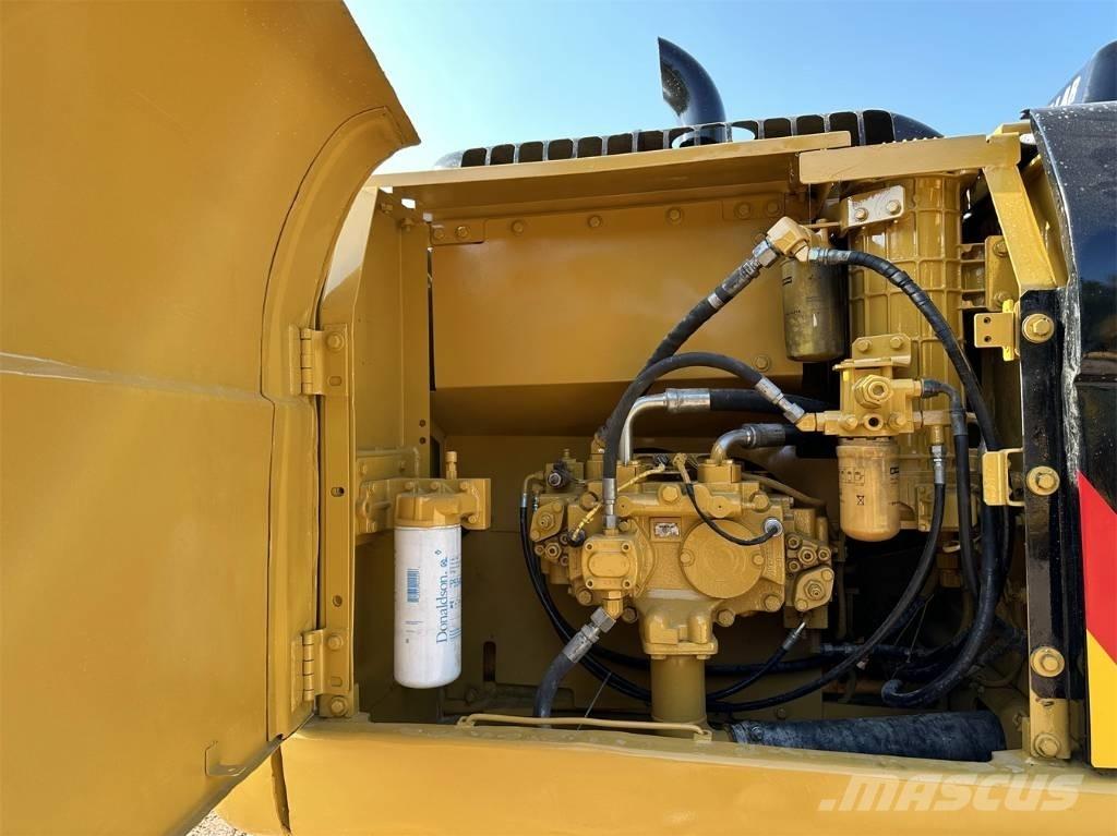 CAT 320 D Vikšriniai ekskavatoriai