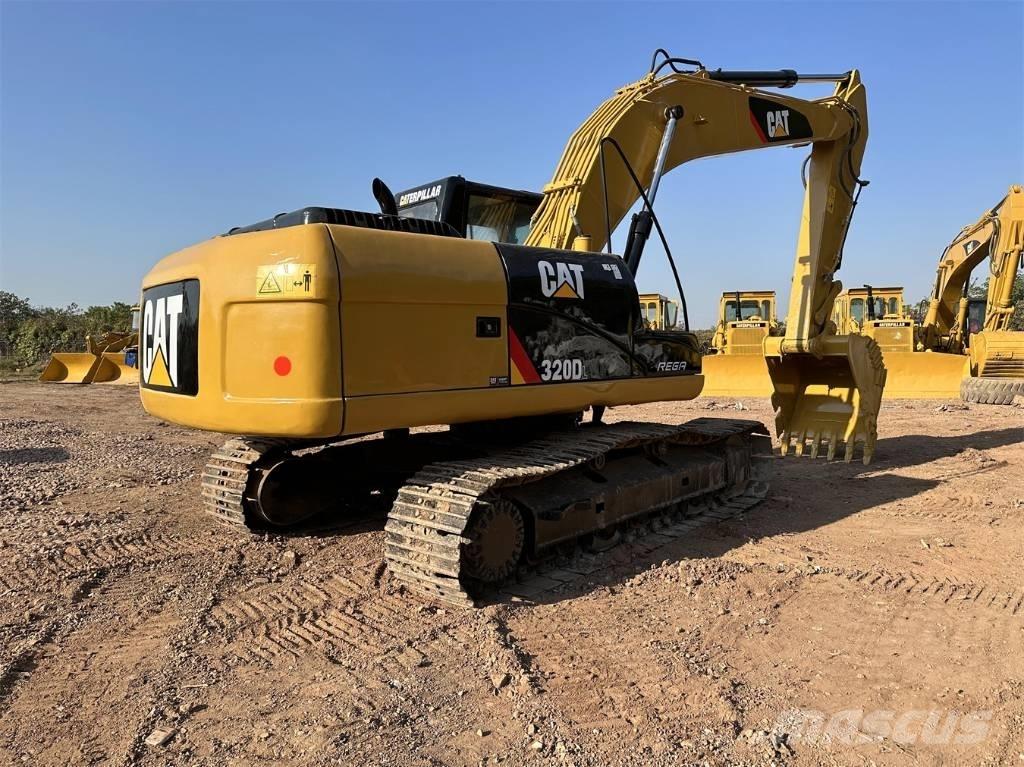 CAT 320 D Vikšriniai ekskavatoriai