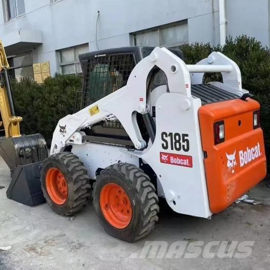 Bobcat S185 Krautuvai su šoniniu pasukimu