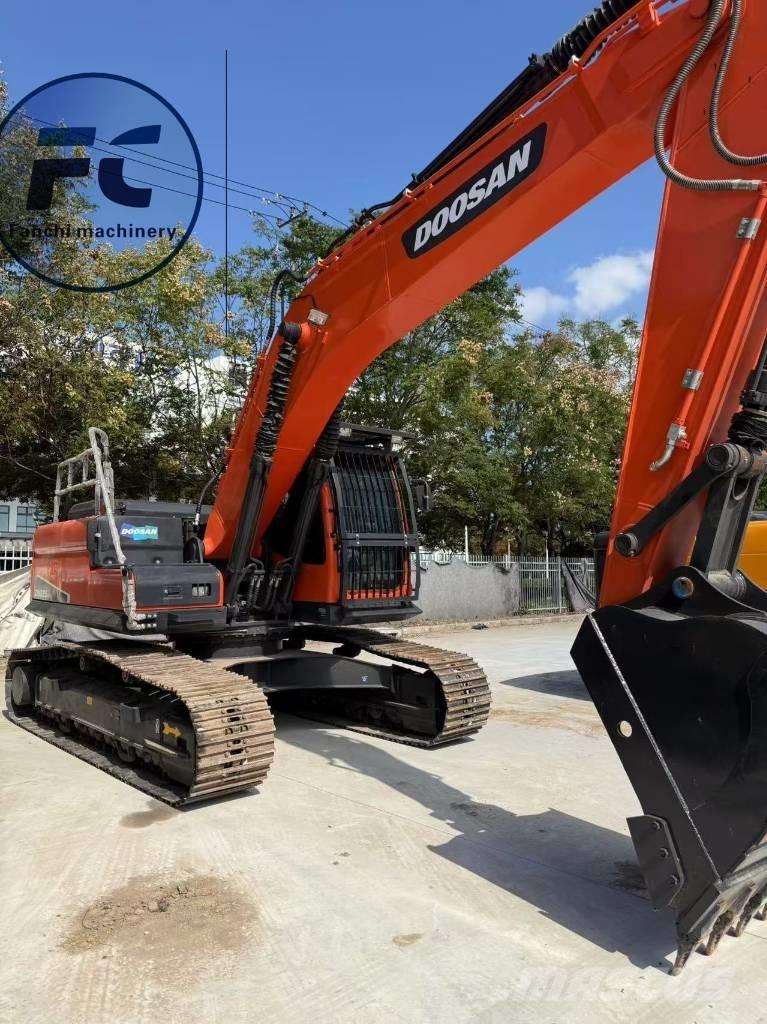 Doosan DX 225 LC Vikšriniai ekskavatoriai