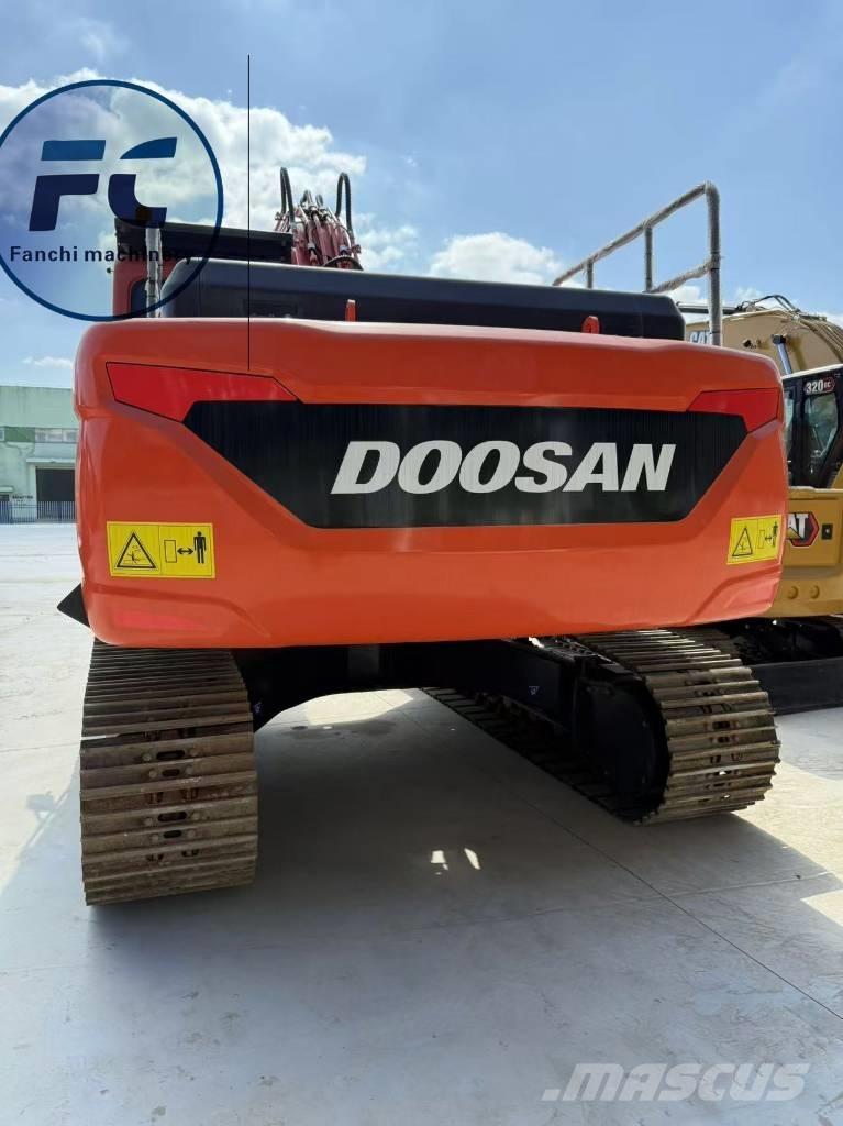 Doosan DX 225 LC Vikšriniai ekskavatoriai