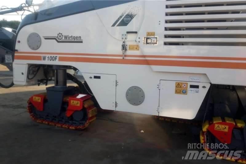 Wirtgen W100F Kita