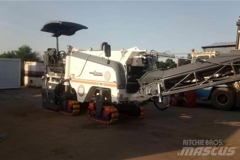 Wirtgen W100F Kita