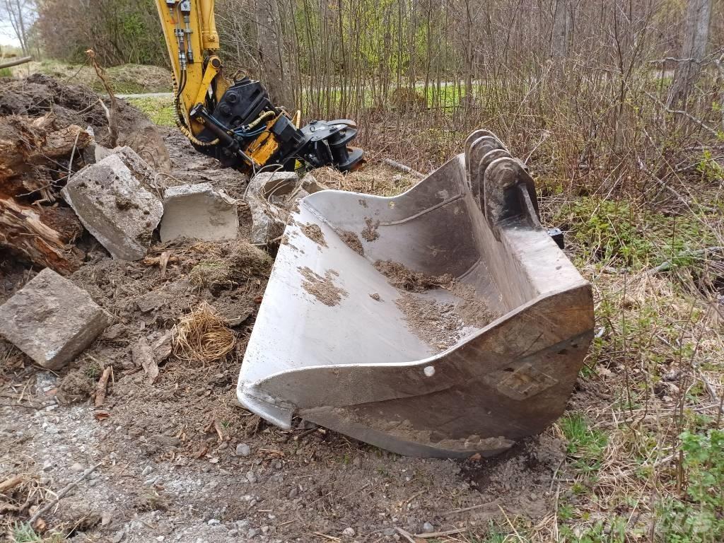 Komatsu PW 160-7E0 Ratiniai ekskavatoriai