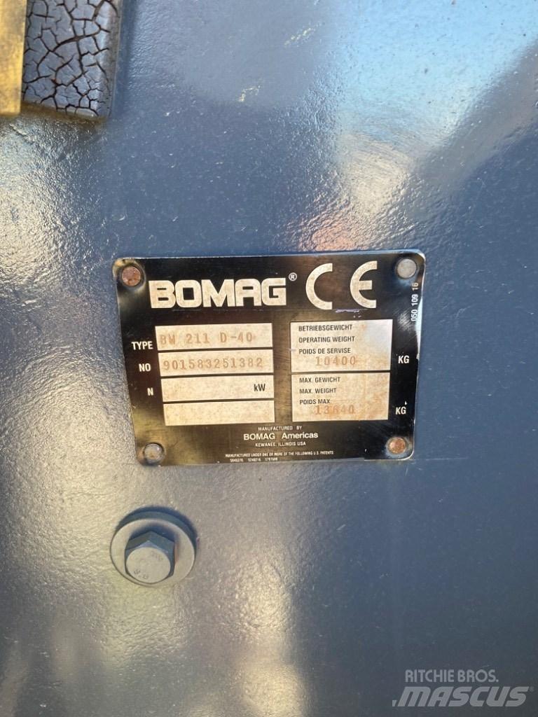 Bomag BW 211 D-40 Kombinuoti volai