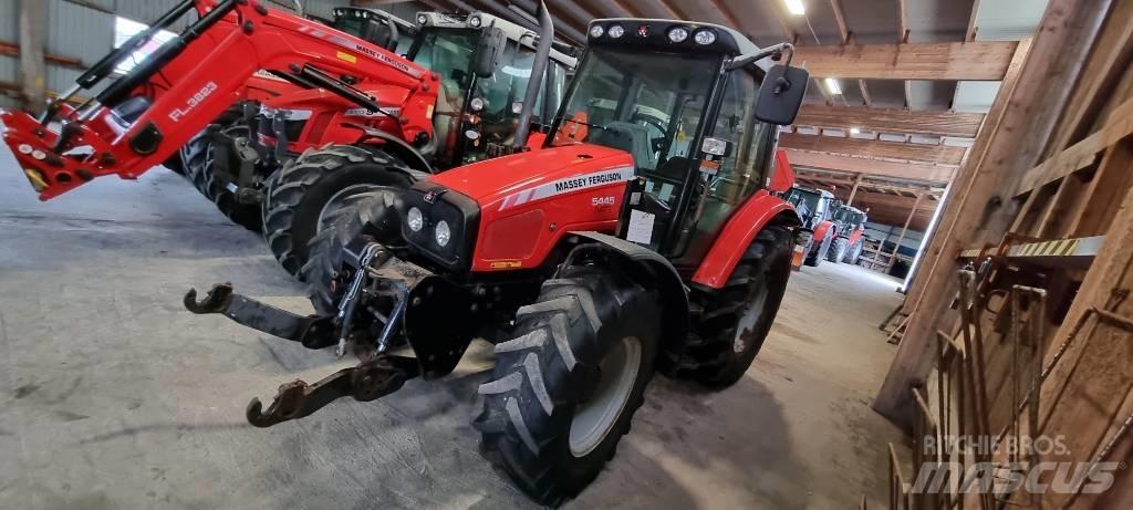 Massey Ferguson 5445 Traktoriai