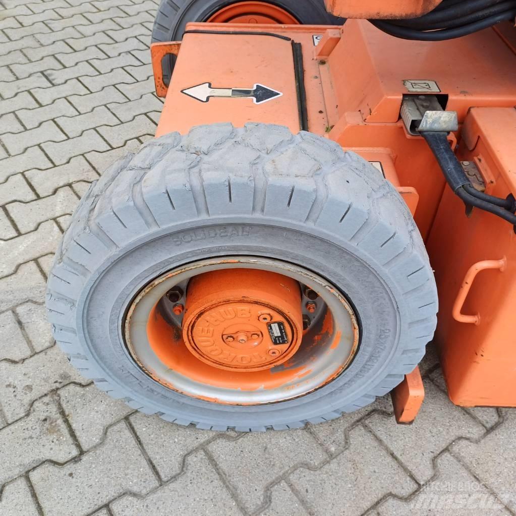 JLG E300AJP Alkūniniai keltuvai
