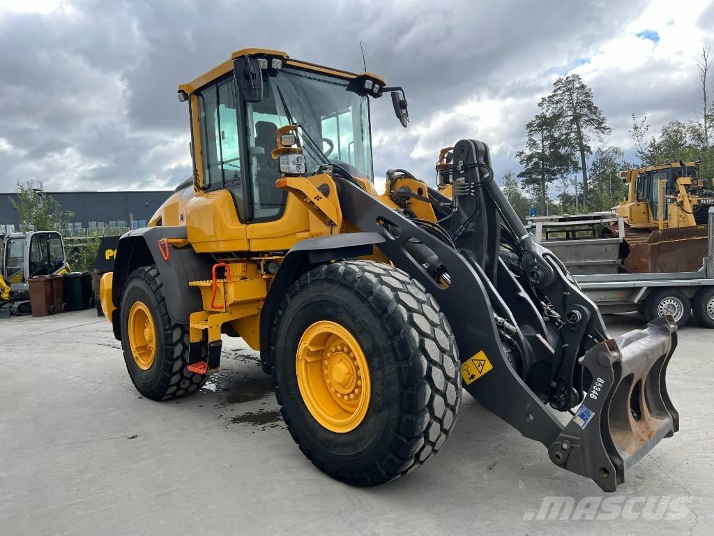 Volvo L90H 2 Naudoti ratiniai krautuvai