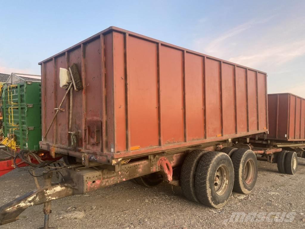 Scania vogntræk Savivartės priekabos