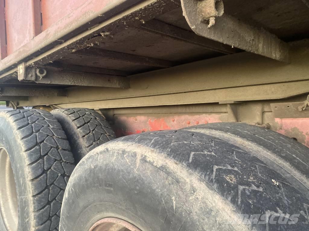 Scania vogntræk Savivartės priekabos