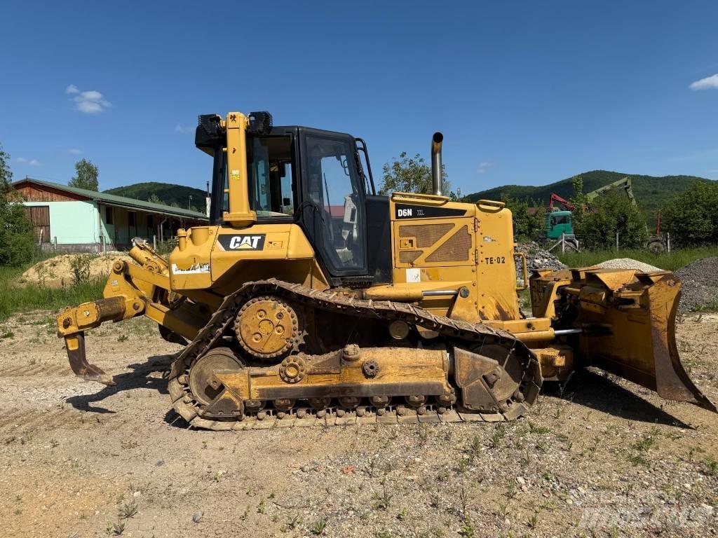 CAT D6N XL Vikšriniai buldozeriai
