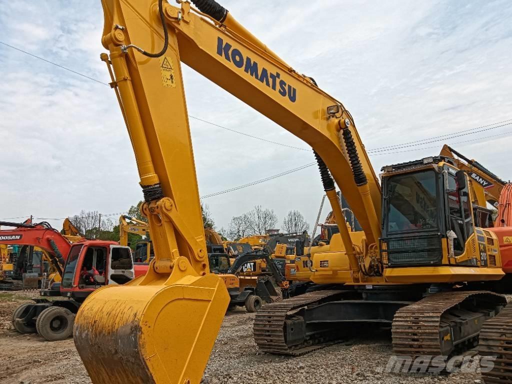 Komatsu PC 210 Vikšriniai ekskavatoriai